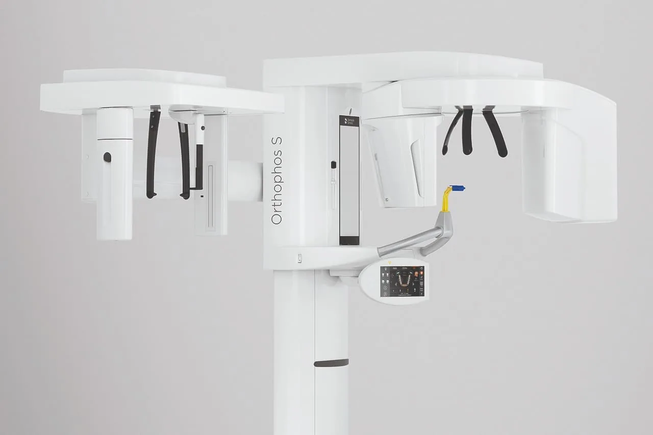 Tom&oacute;grafo computadorizado Cone Beam Orthophos SL 3D Dentsply Sirona usado para tomografia odontol&oacute;gica em Taquaritinga
